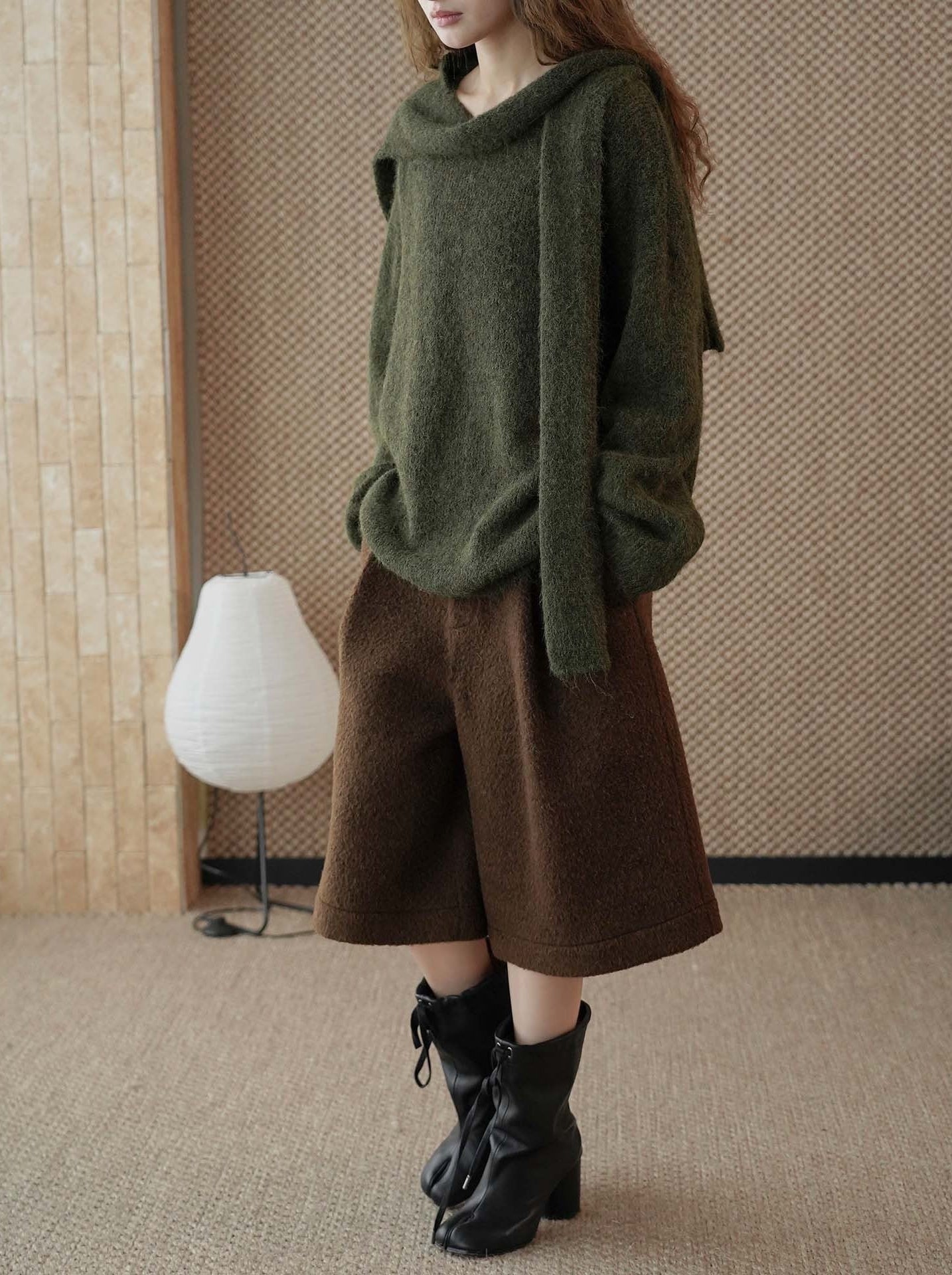 ELNOVÉ Andréa Color-Block V-Neck Sweater