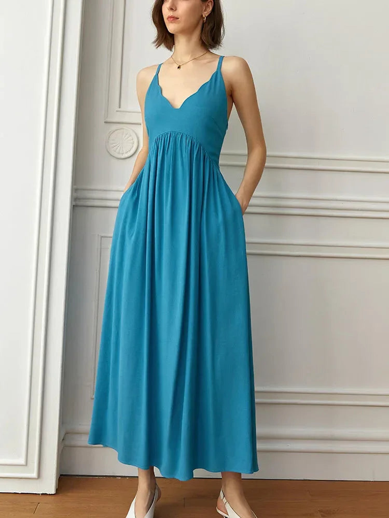 Béatrice Robe Froncée Col en V