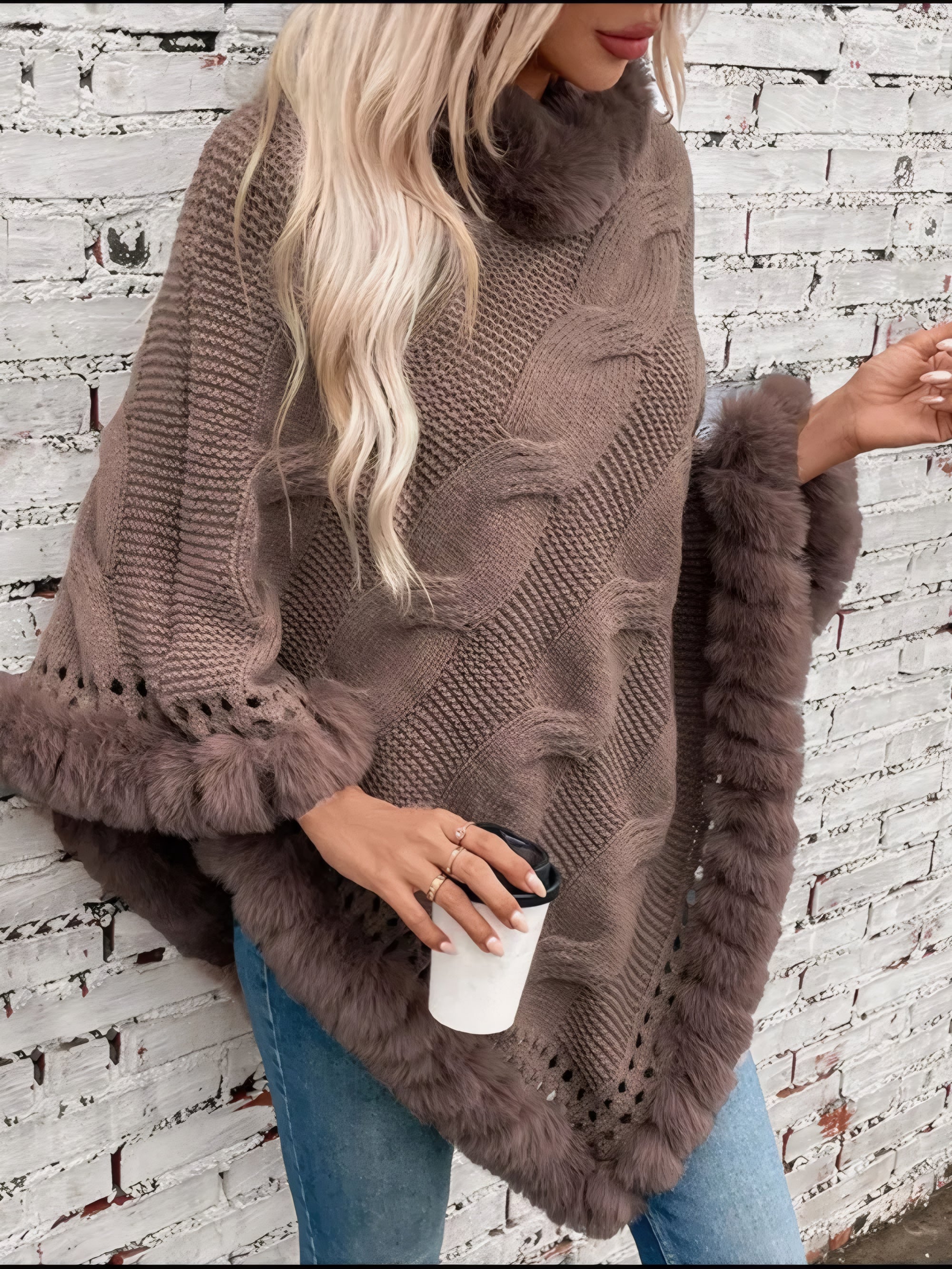 ELNOVÉ Renée Zopfmuster-Poncho