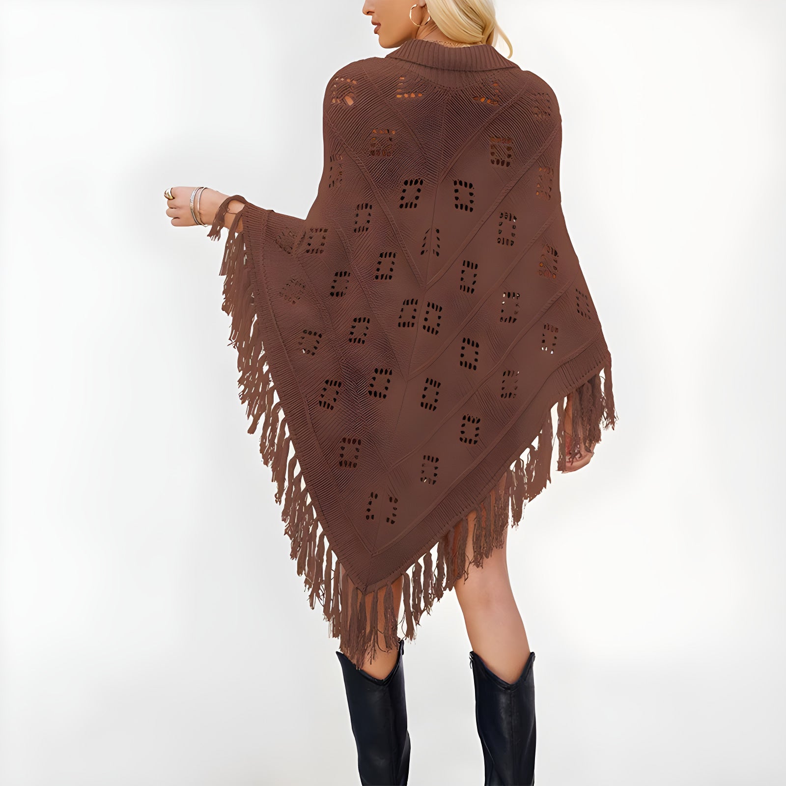 ELNOVÉ Ariane Tassel Knit Shawl