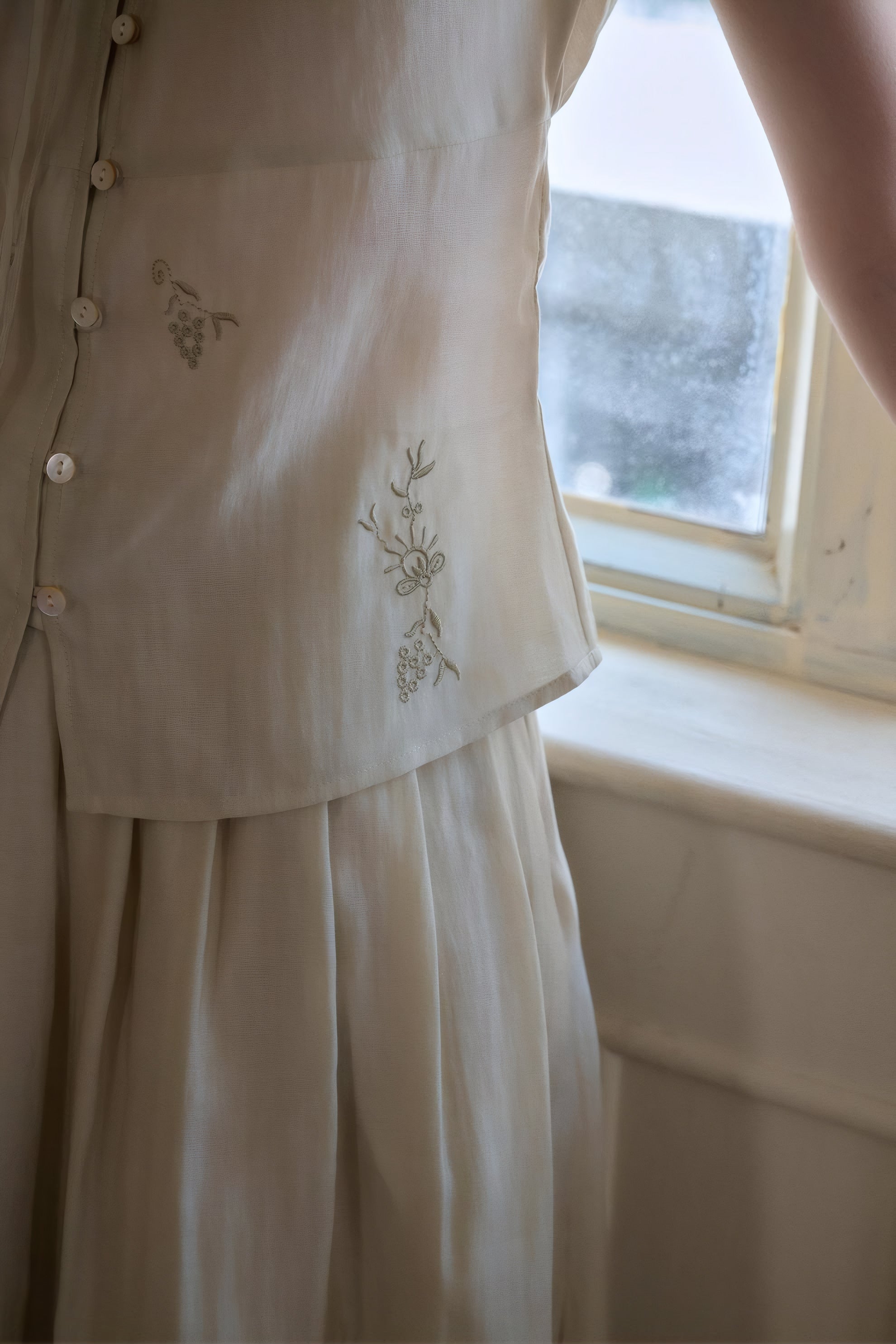 ELNOVÉ Thomasine Embroidered Tencel Skirt