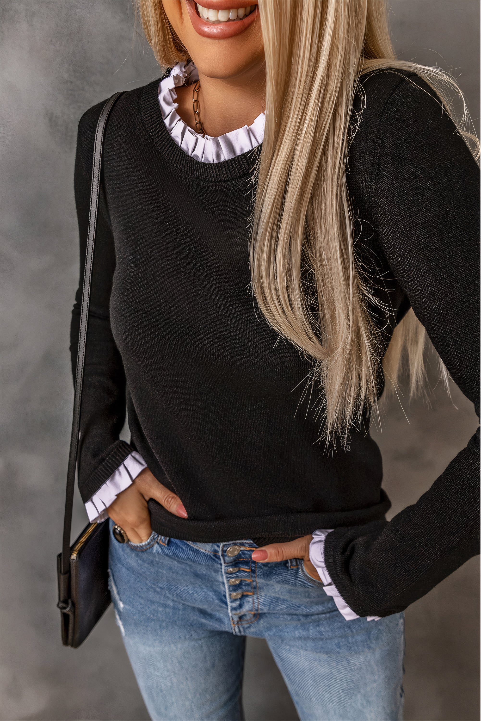 ELNOVÉ Coralie Strickpullover mit Rundhals und Rüschen