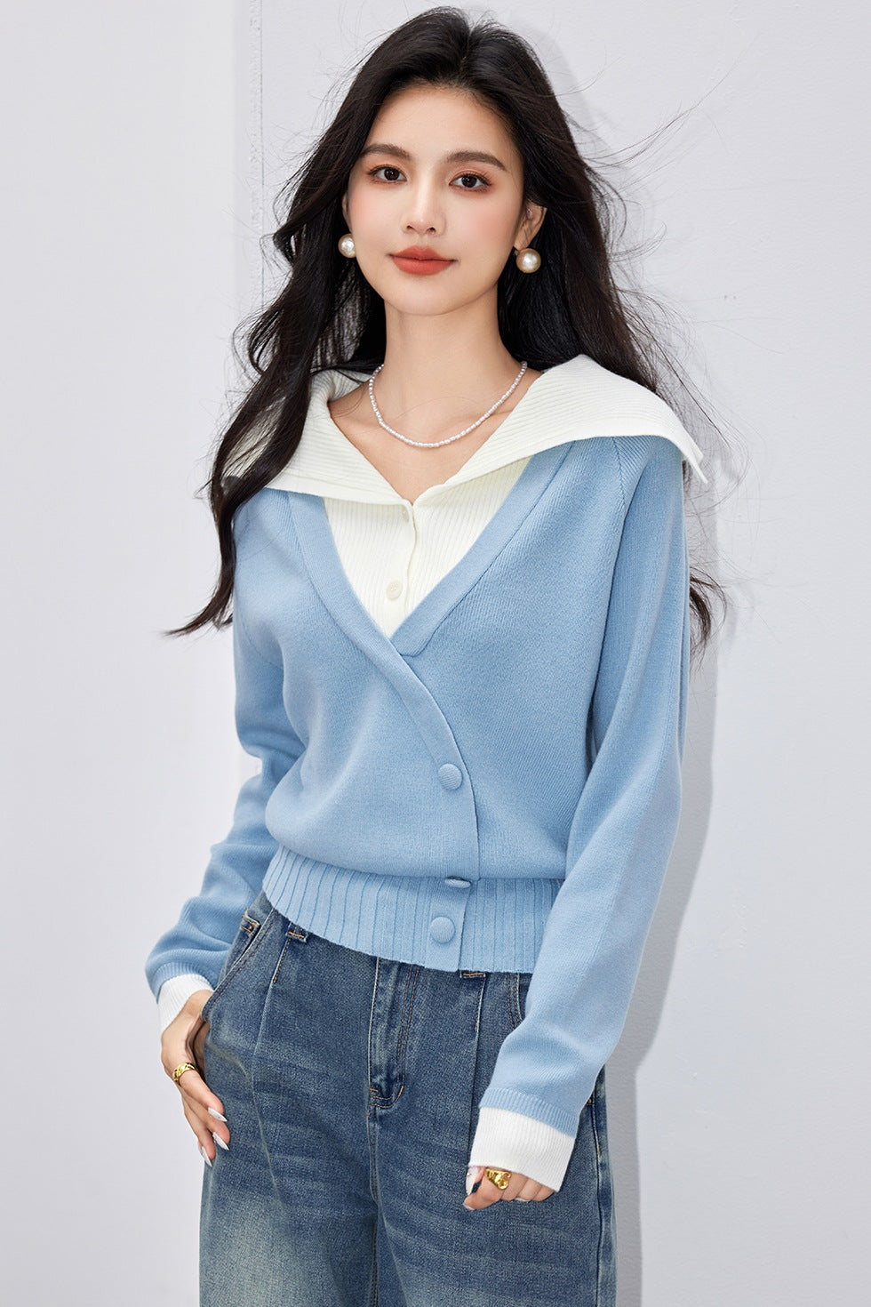 ELNOVÉ Margot Colorblock Sweater