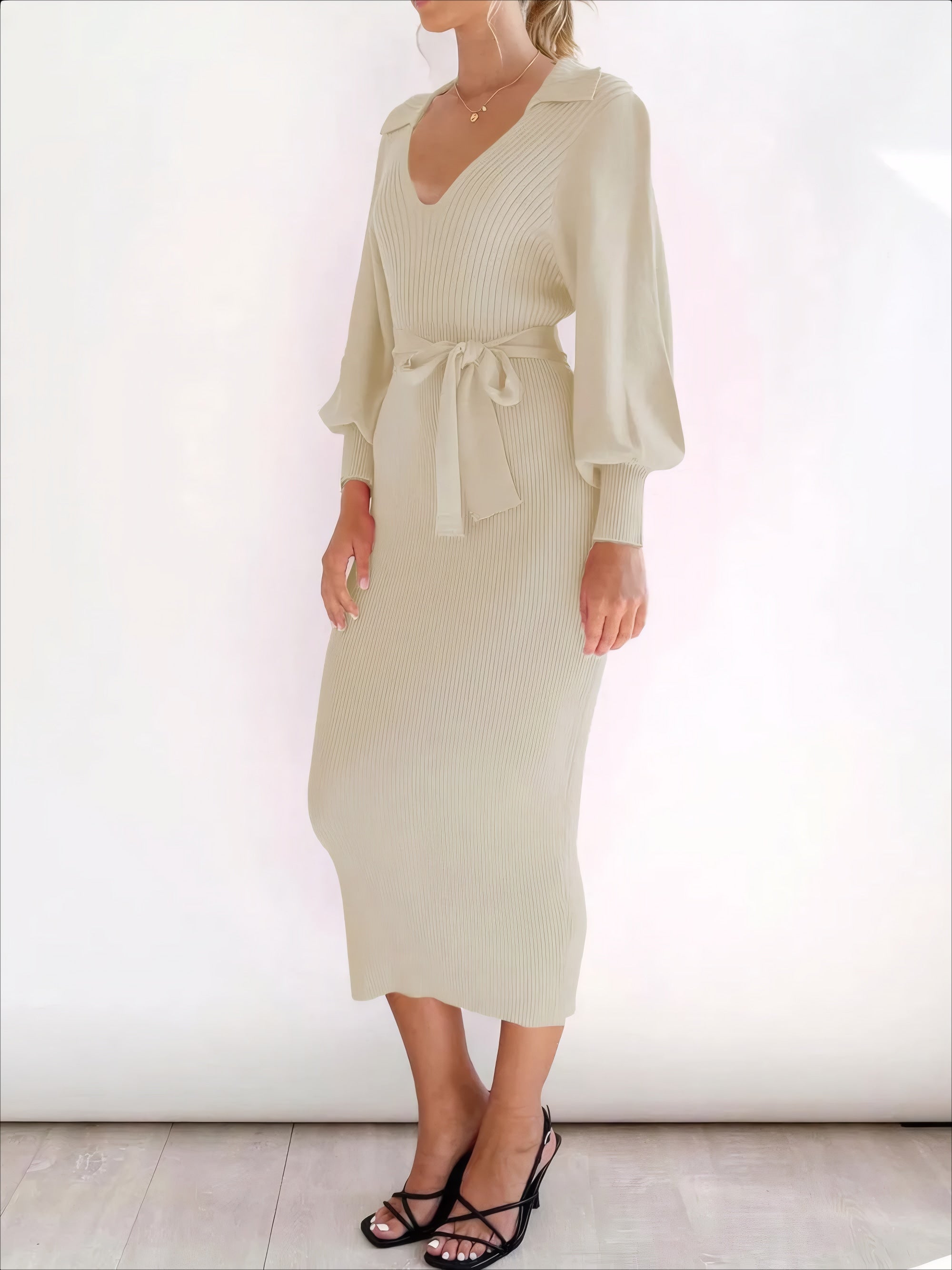 ELNOVÉ Robe en maille Provence à col en V