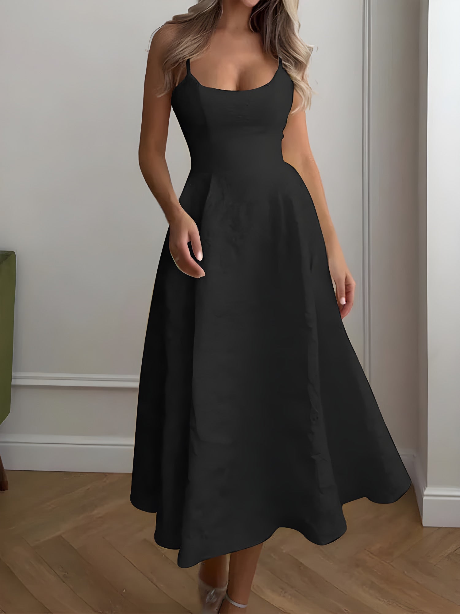 Céleste One-Shoulder Midi Dress#Color_Black