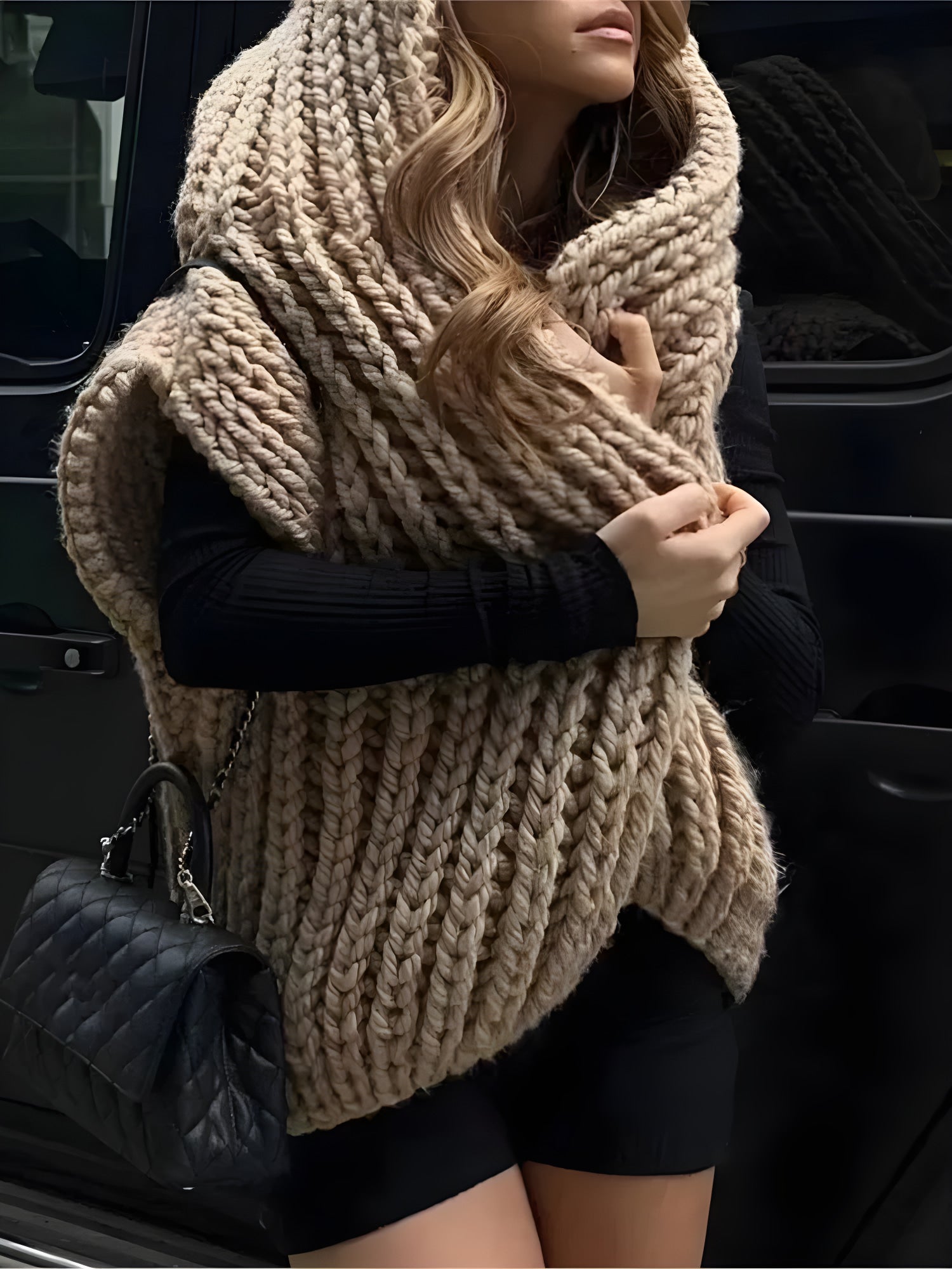 gilet in maglia con cappuccio