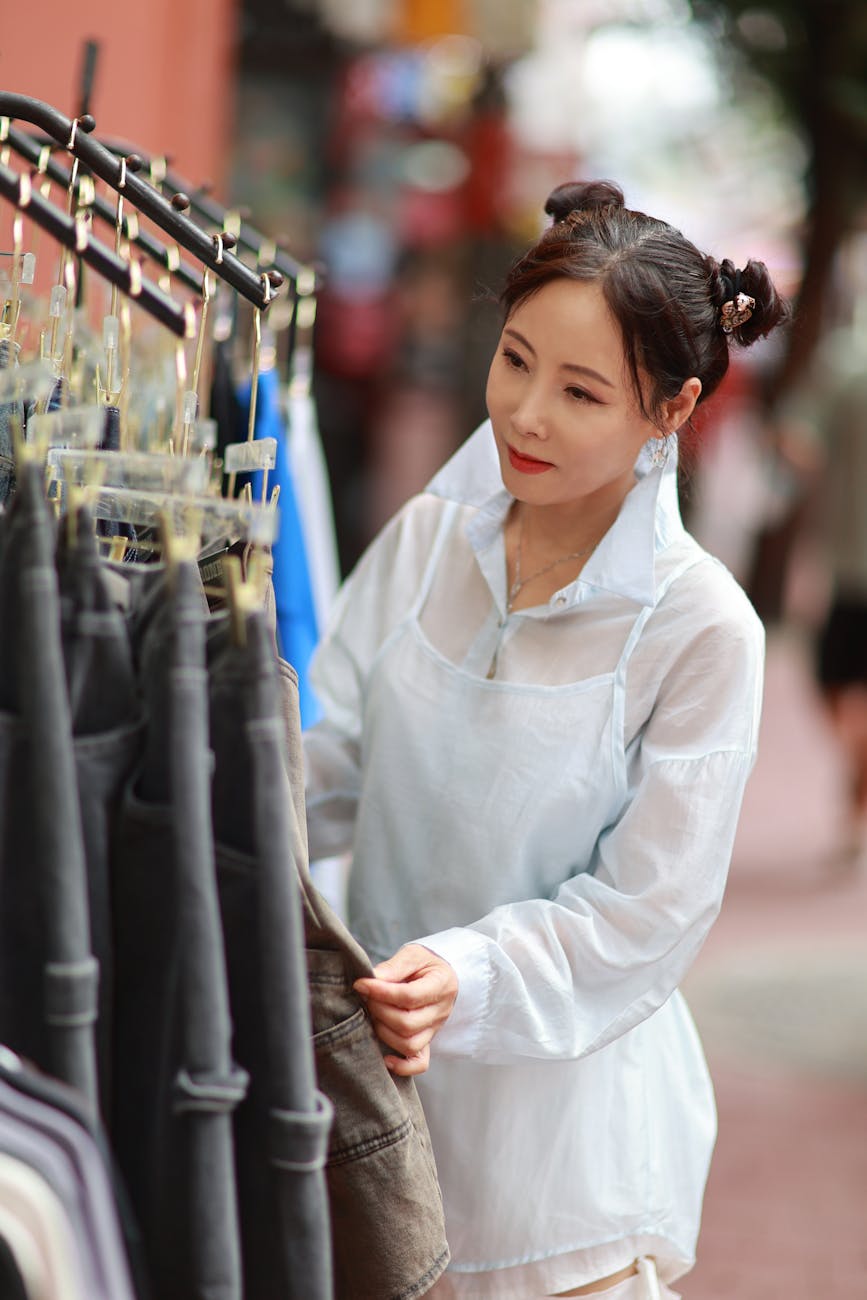 Best Cardigan for Layering: 5 Silhouettes to Invest In