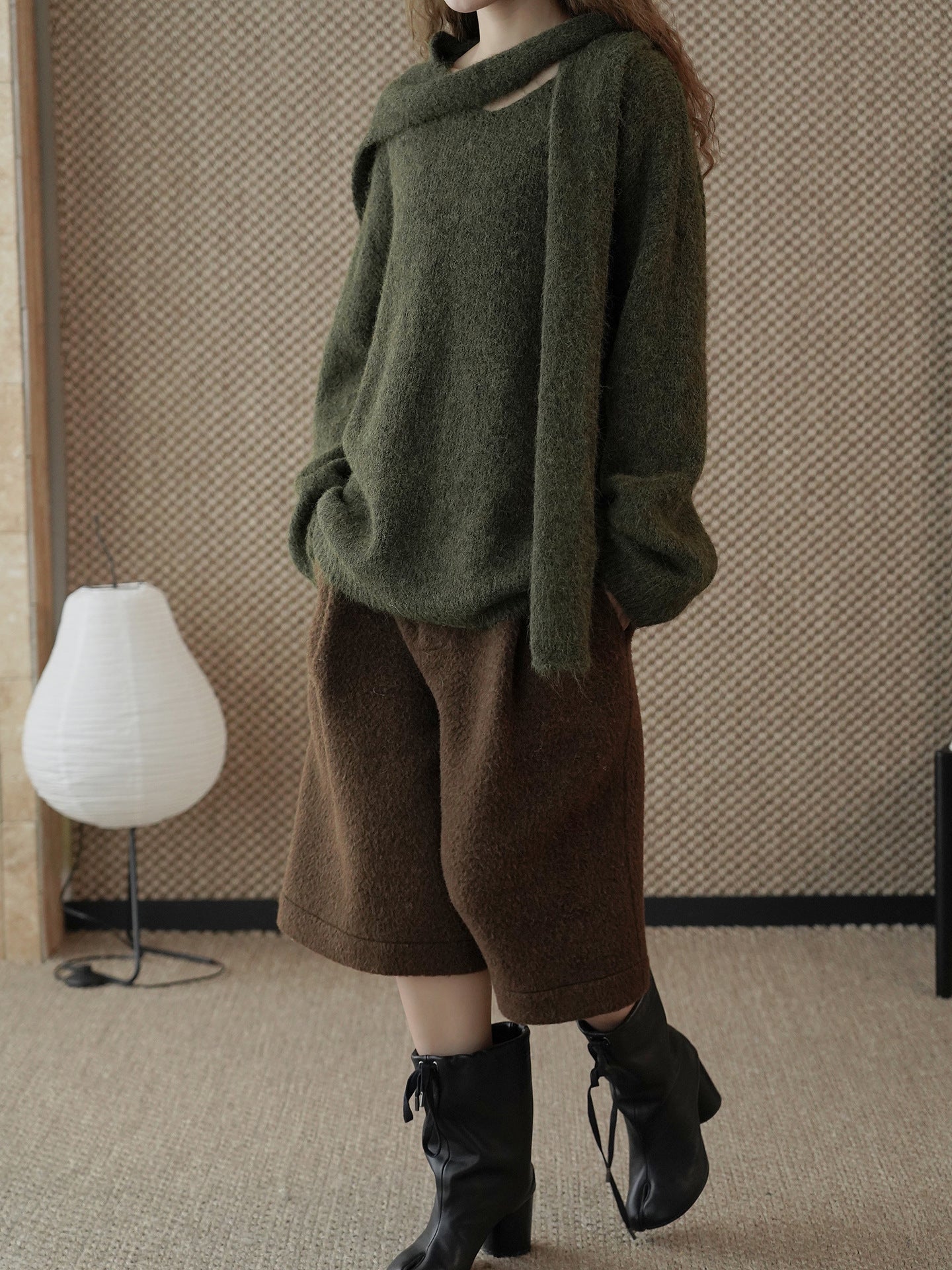 ELNOVÉ Andréa Color-Block V-Neck Sweater