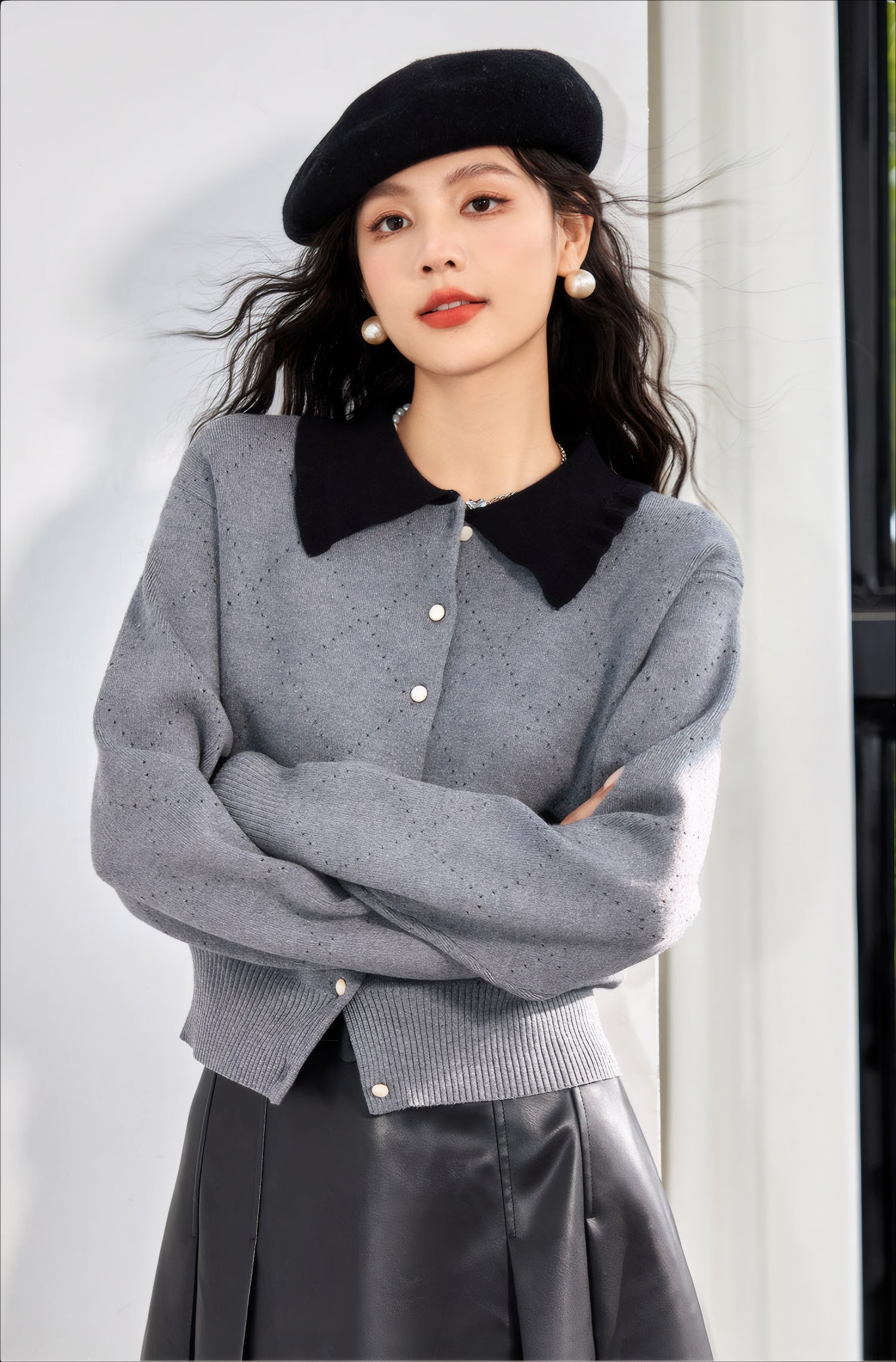 ELNOVÉ Charlotte Classic Sweater
