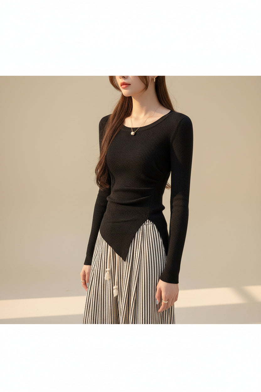 ELNOVÉ Pleated Split Knit Top