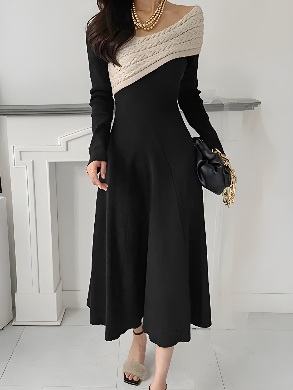 ELNOVÉ vestido de punto con cuello irregular y contraste - Vestido