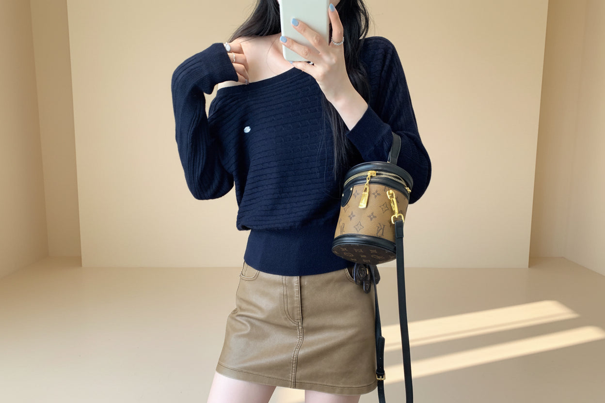 ELNOVÉ Off-Shoulder Chunky Cable Knit Sweater
