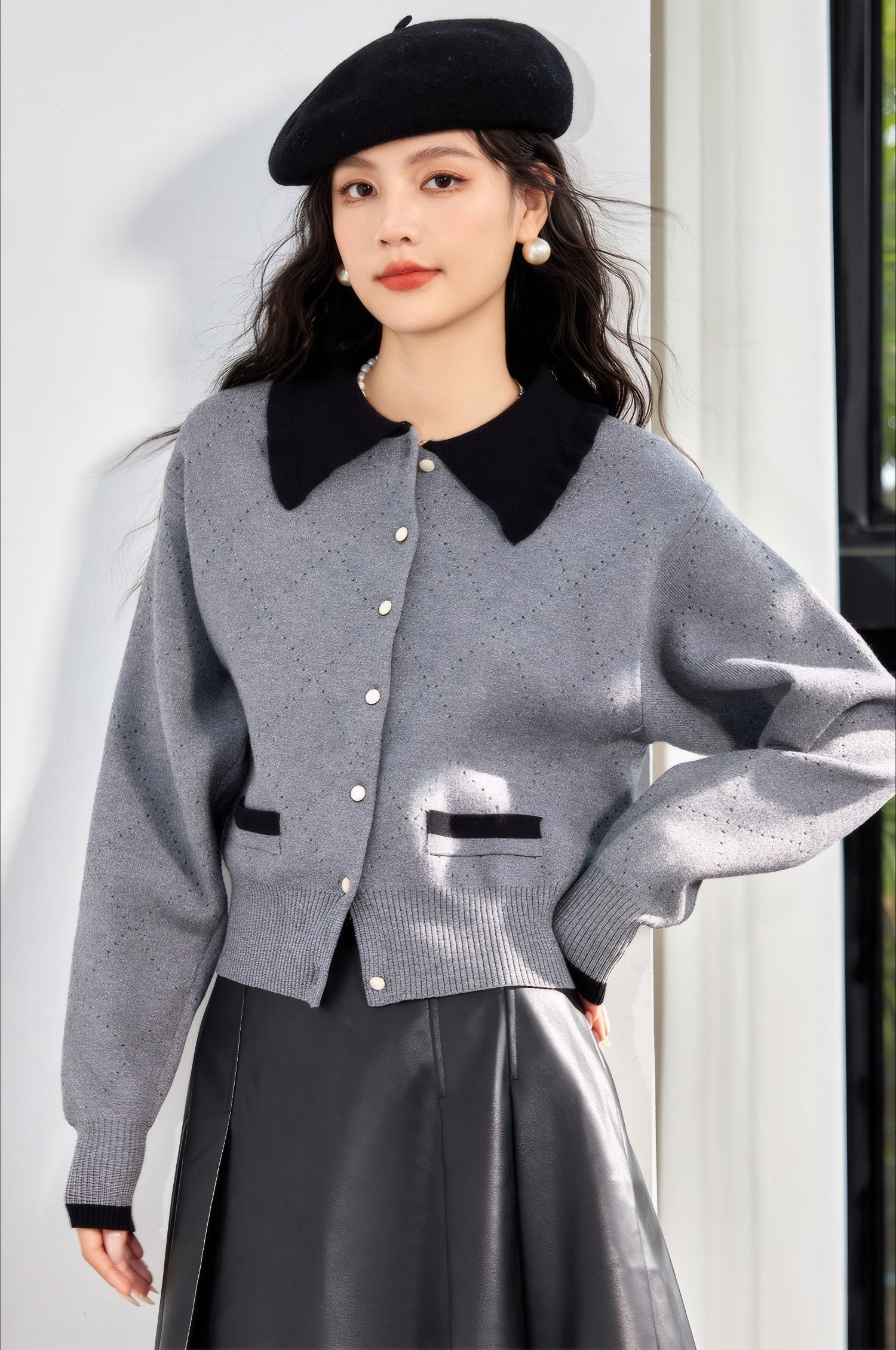 ELNOVÉ Charlotte Classic Sweater