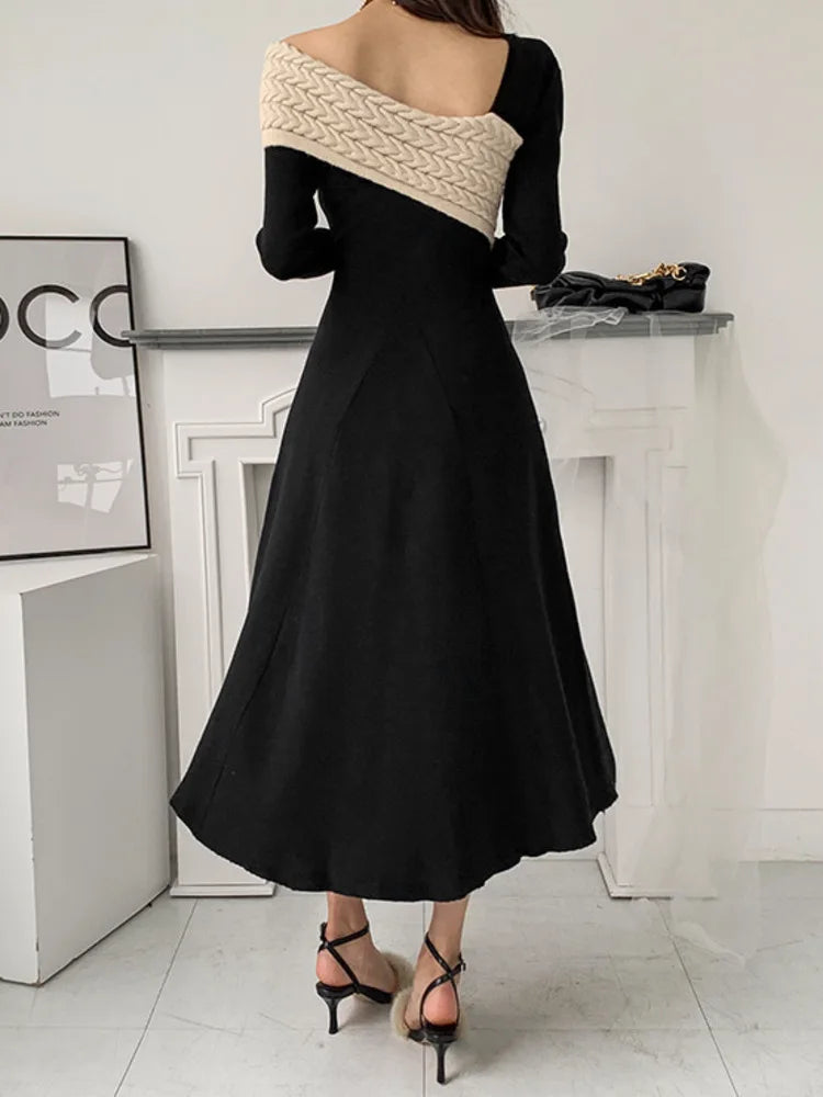 irregular-collar contrast knit dress