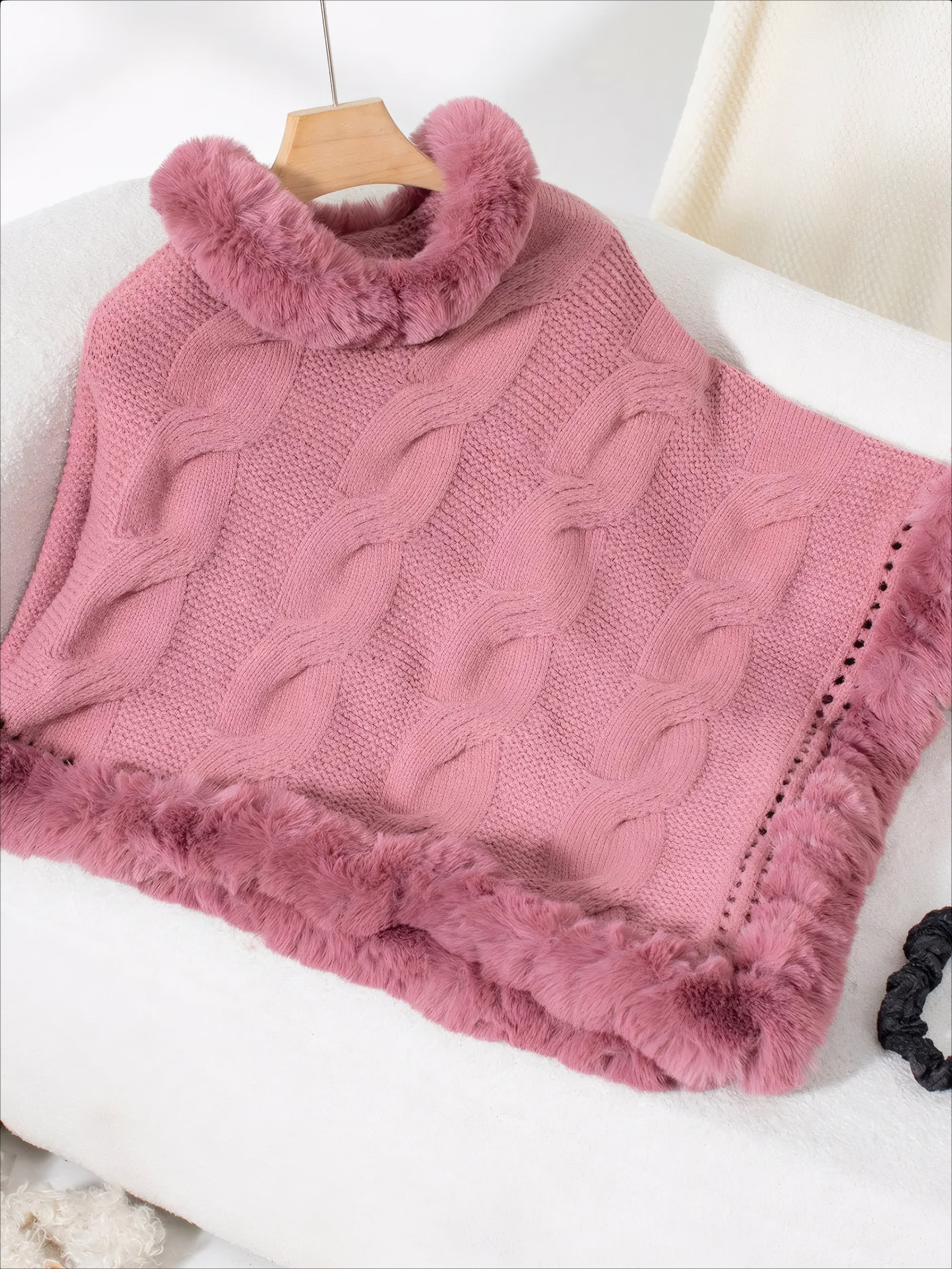 ELNOVÉ Renée Cable-Knit Poncho